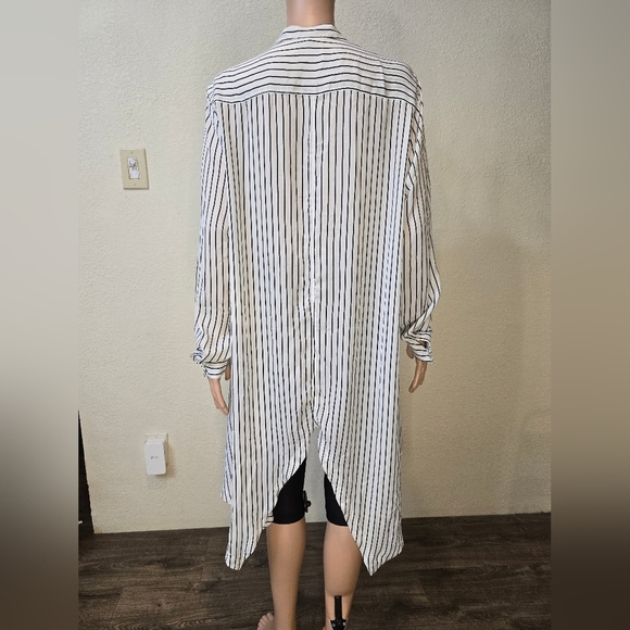 Sj Style Usa striped blouse long sleeve buttons on the front size medium - Picture 8 of 9